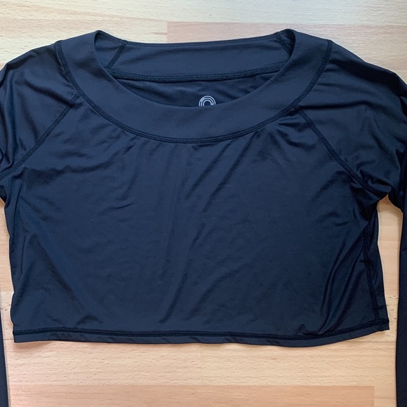 BloqUV Women's Crop Top Shirt/Midriff Top Medium in Black, Blue or White - Picture 5 of 14